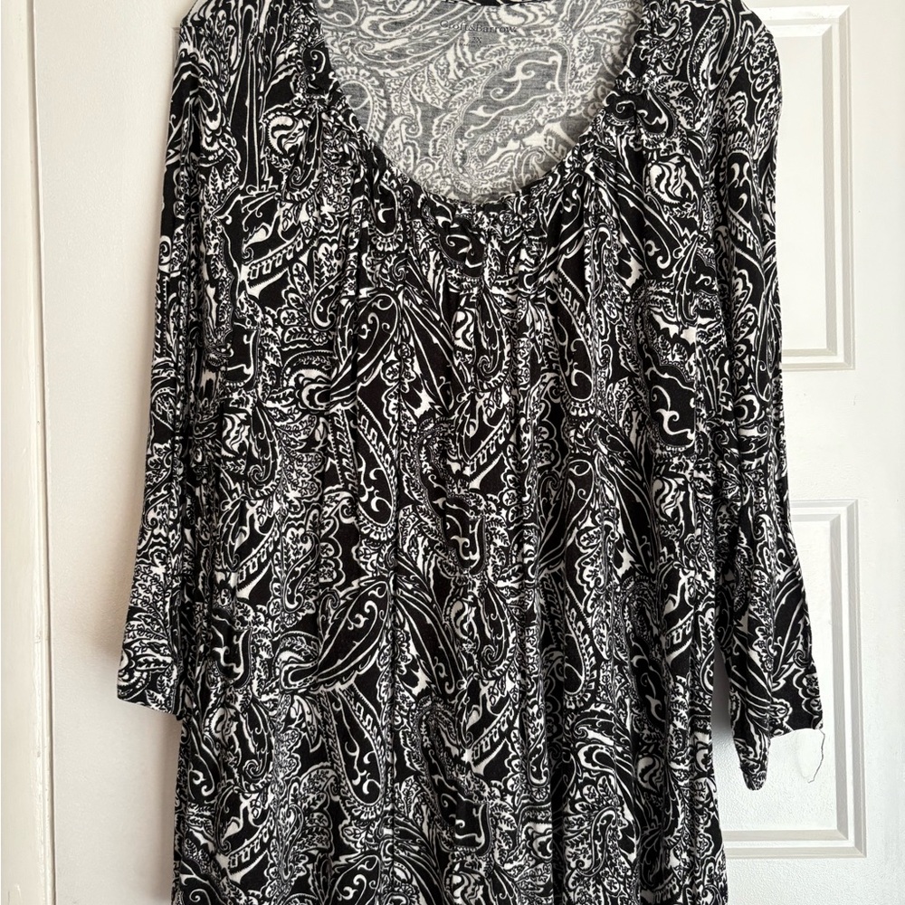 Croft & Barrow Black and White Paisley Tunic